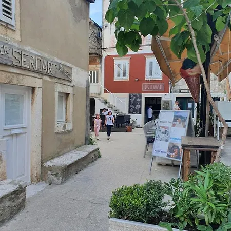 Stela アパート コルチュラ