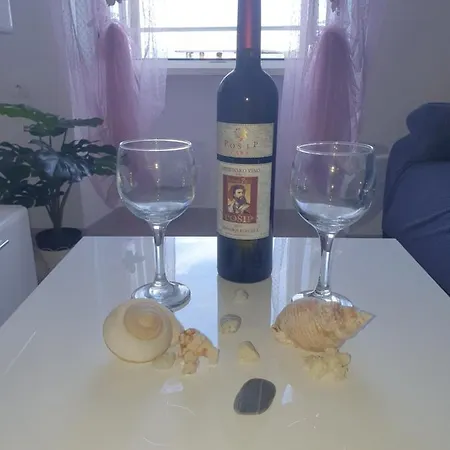 Stela * コルチュラ