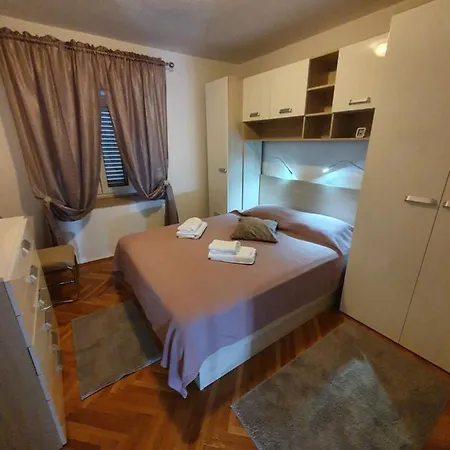 Apartment Stela