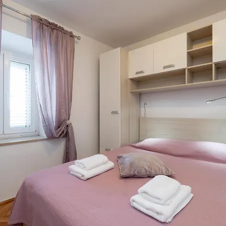 Stela Apartment *