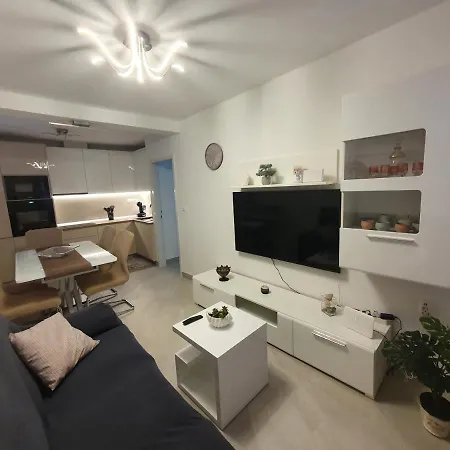 Stela Apartment