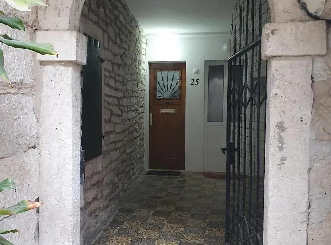 Stela